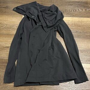 Lululemon wrap sweater size 4